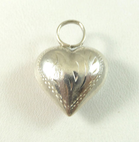 Vintage 925 Sterling Silver 3D Heart Design Charm Pendant (1.6G)