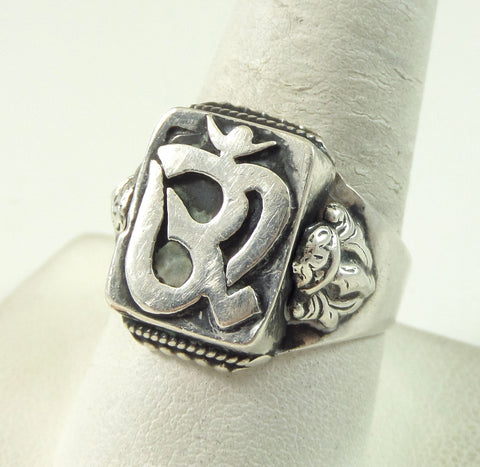 Vintage 925 Sterling Silver Unique Indian Character Ring Size 9 (7.6G)