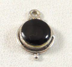 Vintage 925 Sterling Silver Black Onyx Round Pendant (1.4G)