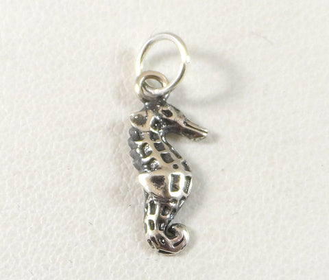 Vintage 925 Sterling Silver Tiny Sea Horse Animal Charm Pendant (0.9G)