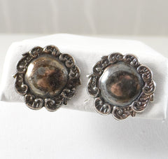 Vintage 925 Sterling Silver Darkened Floral Framed Circle Earrings (2.1G)-187287