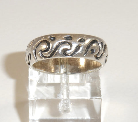 Alwaysbelisting: 925 Sterling Silver Etched Wavy Design Ring Size 6.25