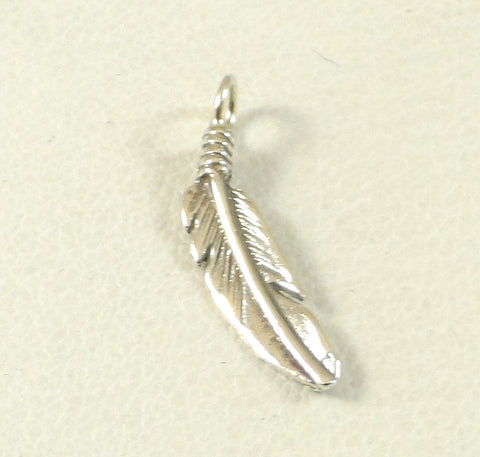 Vintage 925 Sterling Silver Small Feather Design Charm Pendant (0.5G)