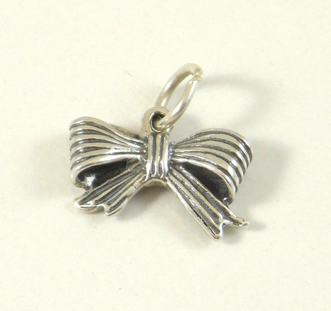 Vintage 925 Sterling Silver Shiny Ribbed Bow Design Charm(1.6G)