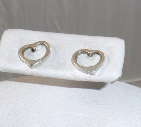 Alwaysbelisting: Vintage 925 Sterling Silver Unique Heart Shape Earrings -110412