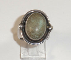 Alwaysbelisting: Vintage 925 Sterling Silver Green Stone Ring Size 6